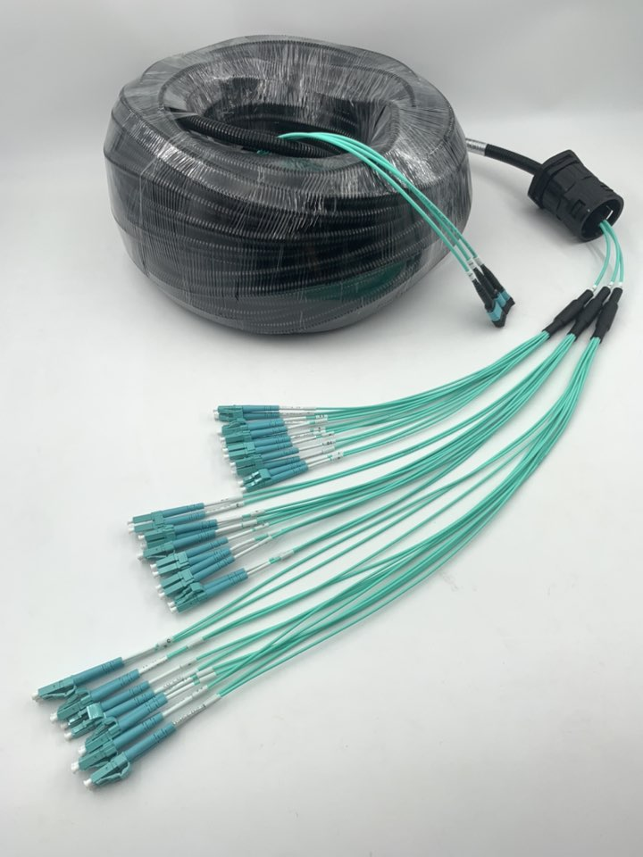 Harsh environment tactical armored fiber cable assembly/patch cords high pulling tension dual jacket cable