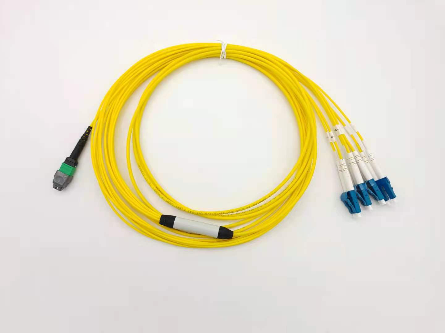 Plenum Fiber Optic Cable, 40 Gigabit Ethernet QSFP 40GBase-SR4 to MTP(MPO)/LC (4 Duplex LC) 24 inch Breakout Cable, 9/125, 2 meter