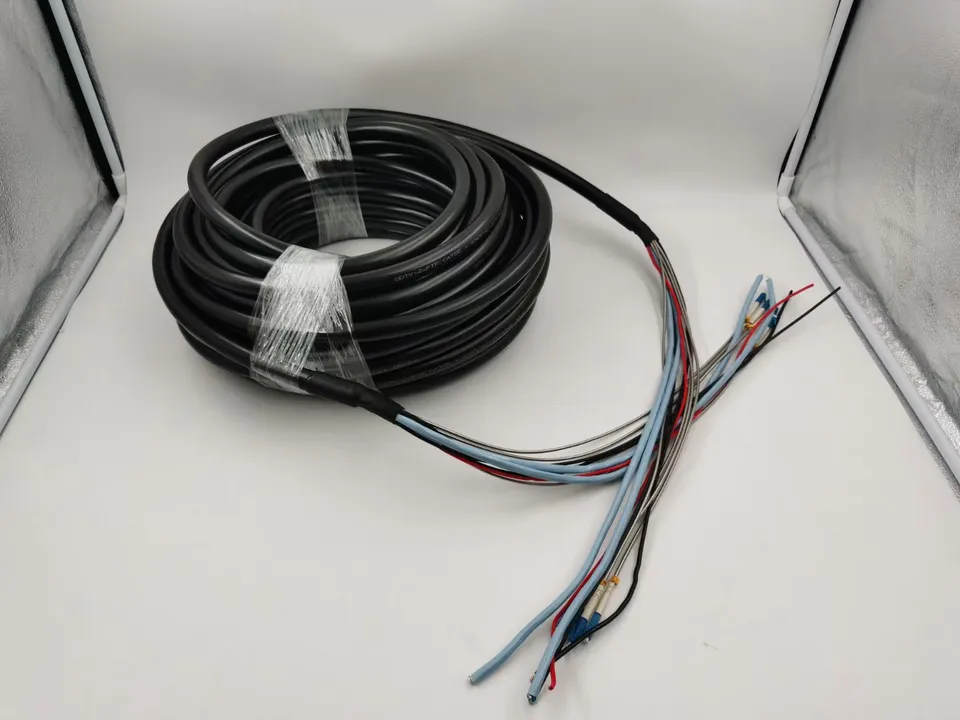 Fiber Optical outdoor FTTA application Hybrid cable GDTY- 2*UTP CAT5E + 4F+2*16AWG